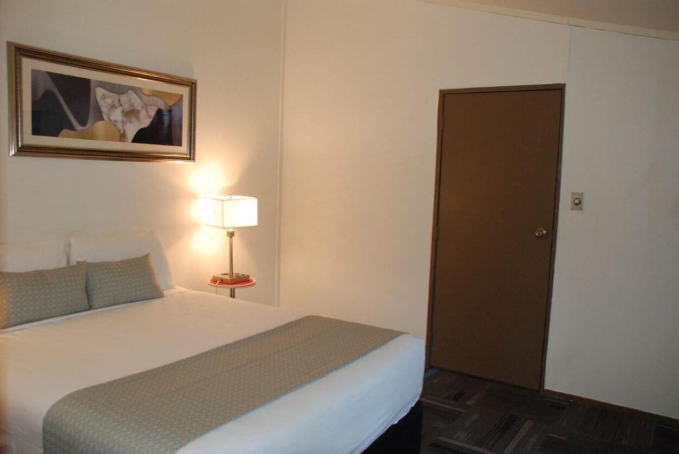 Vr Auckland Airport Hotel Exterior foto